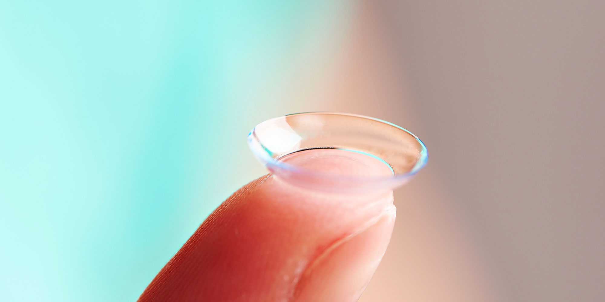 Lentilles sclérales : une solution pour les cornées complexes
